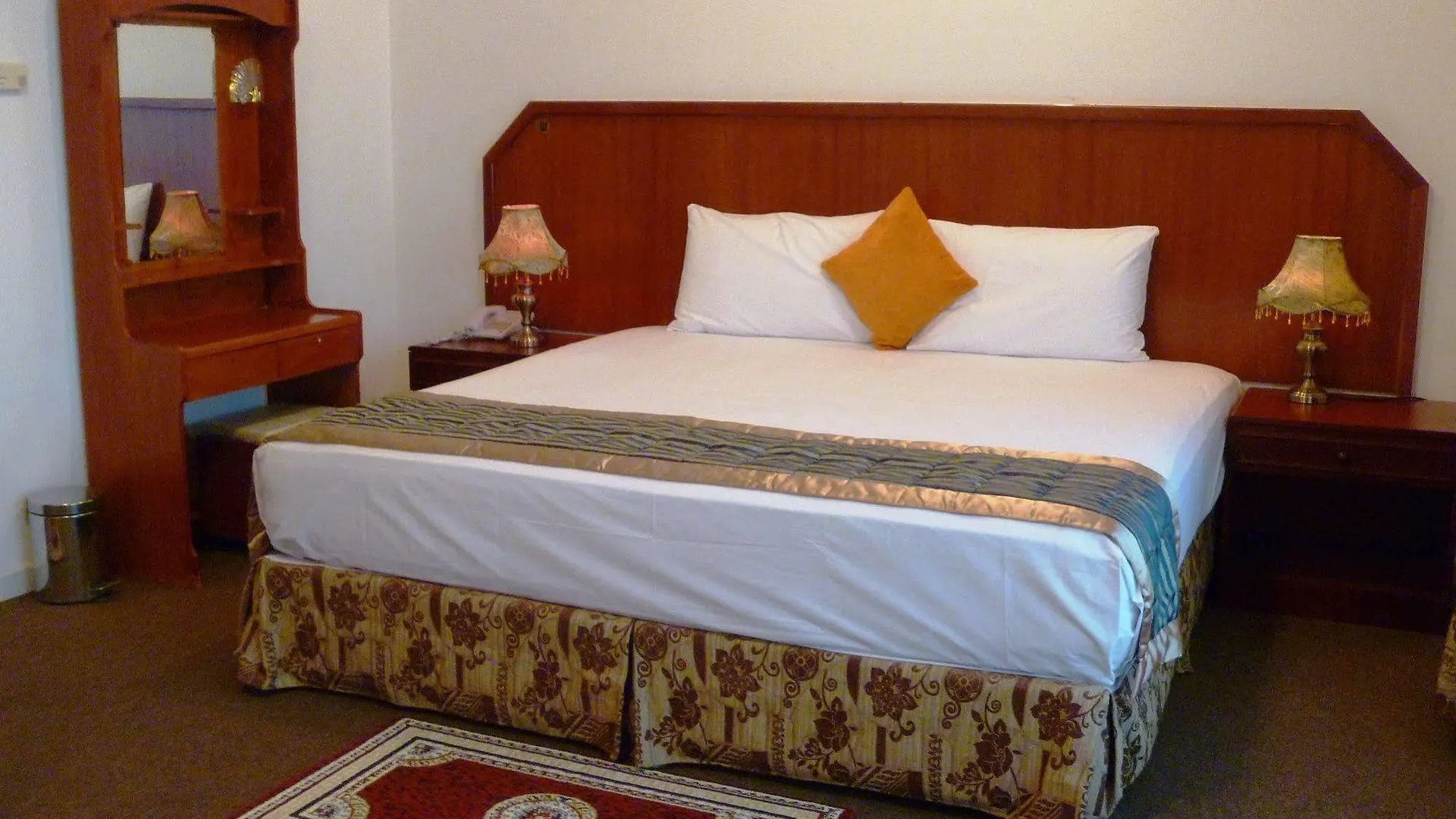 Al Zahabiya Hotel Apartments Dubai 2*,